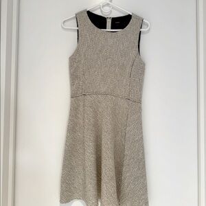 Theory dress size 4